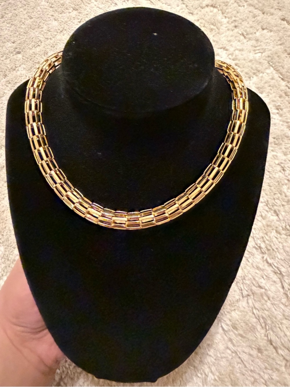 Classic Gold-Tone Multi-Link Necklace for Women, magnetic lock